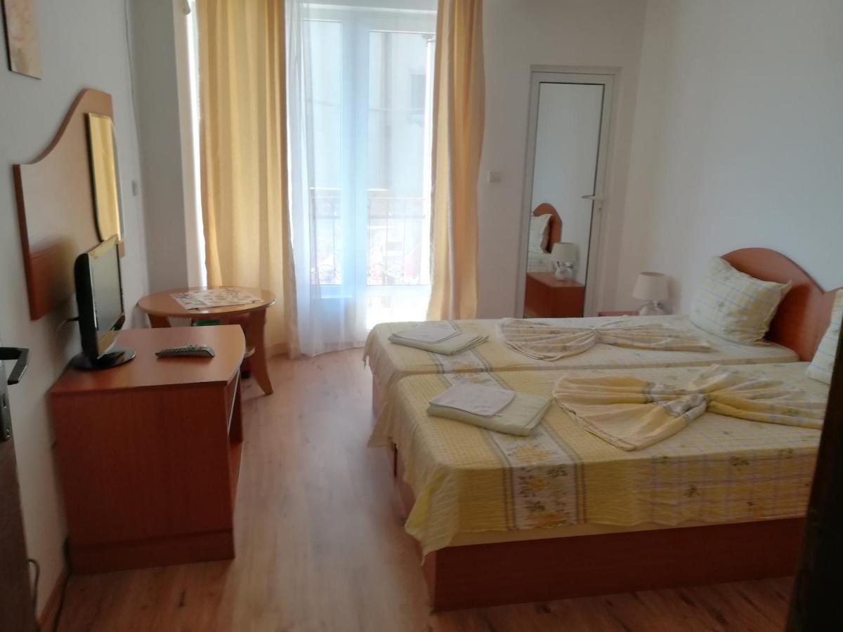 Guest House Stenli Primorsko Exterior photo