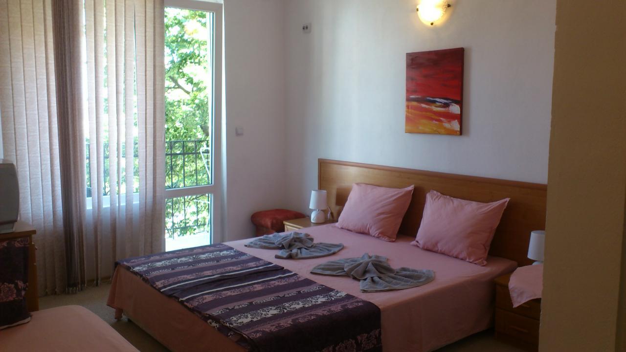 Guest House Stenli Primorsko Exterior photo