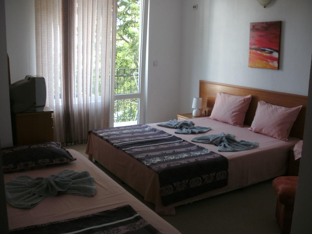 Guest House Stenli Primorsko Exterior photo